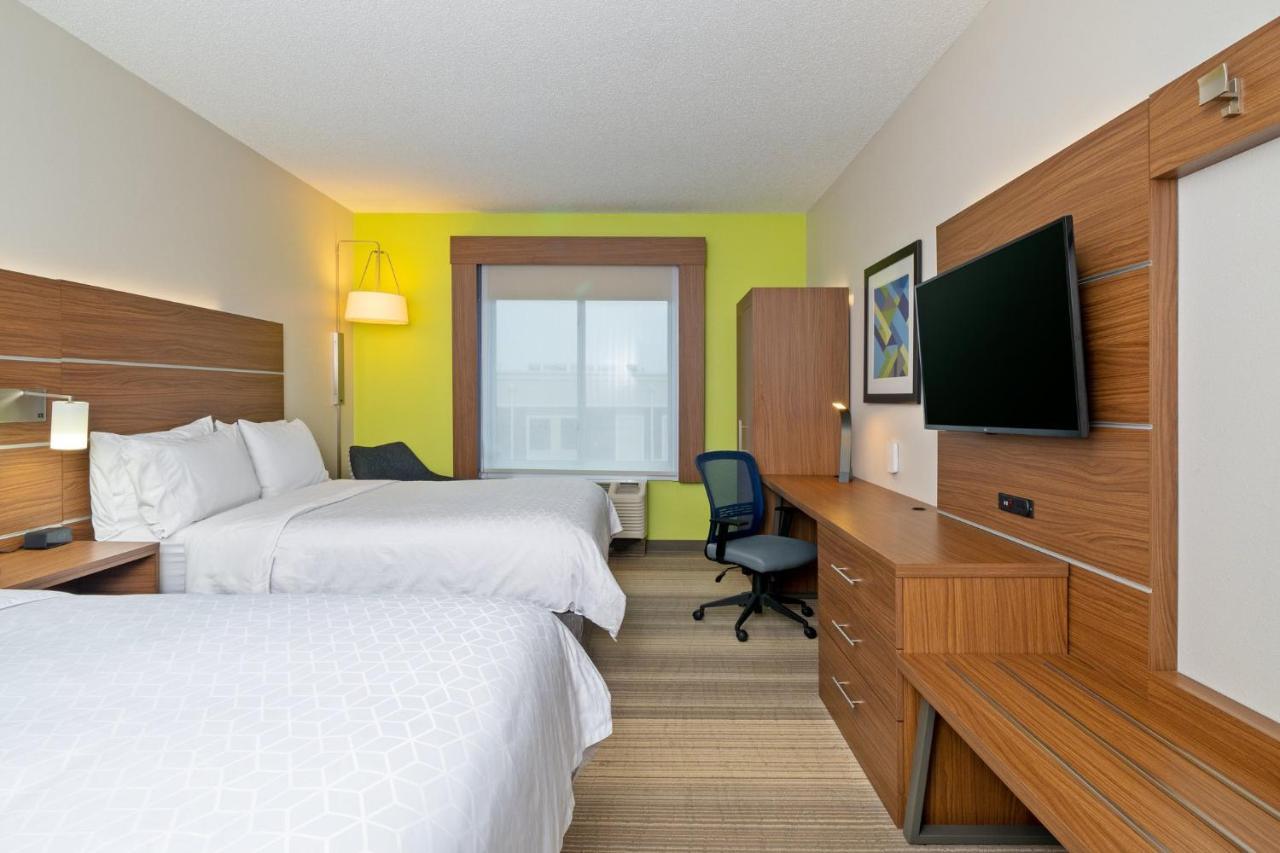 Holiday Inn Express Hotel & Suites Woodbridge By Ihg Esterno foto