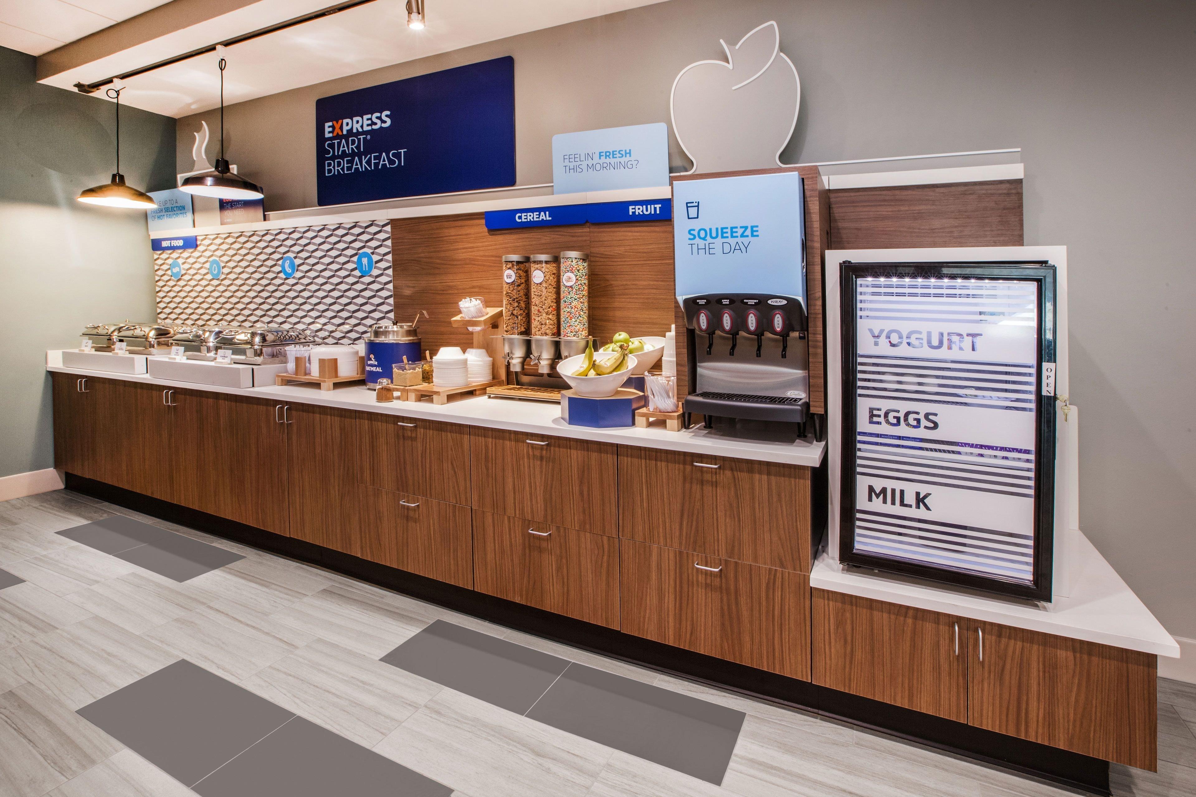Holiday Inn Express Hotel & Suites Woodbridge By Ihg Esterno foto